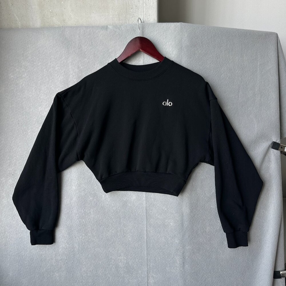 ALO Sweatshirt Womens Small Black Yoga Cropped Accolade Crewneck Gym Athleisure